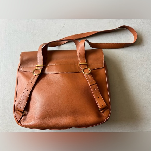 Cuyana Convertible Satchel-13 Inch in Smooth Caramel Leather - Picture 3 of 13